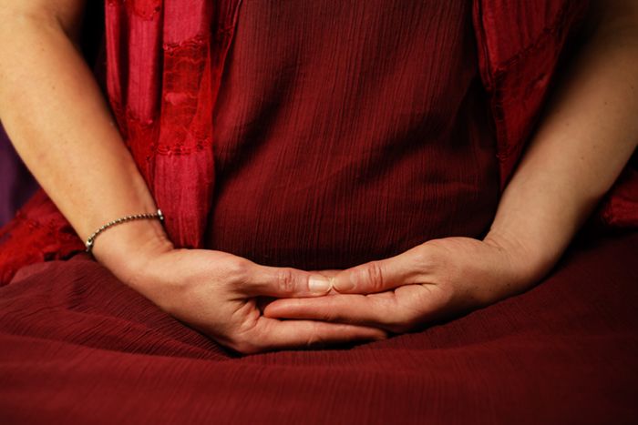 Följ med på en resa i dansmeditationens tecken där du får möjlighet att gå djupt i dina egna inre processer tillsammans med andra.